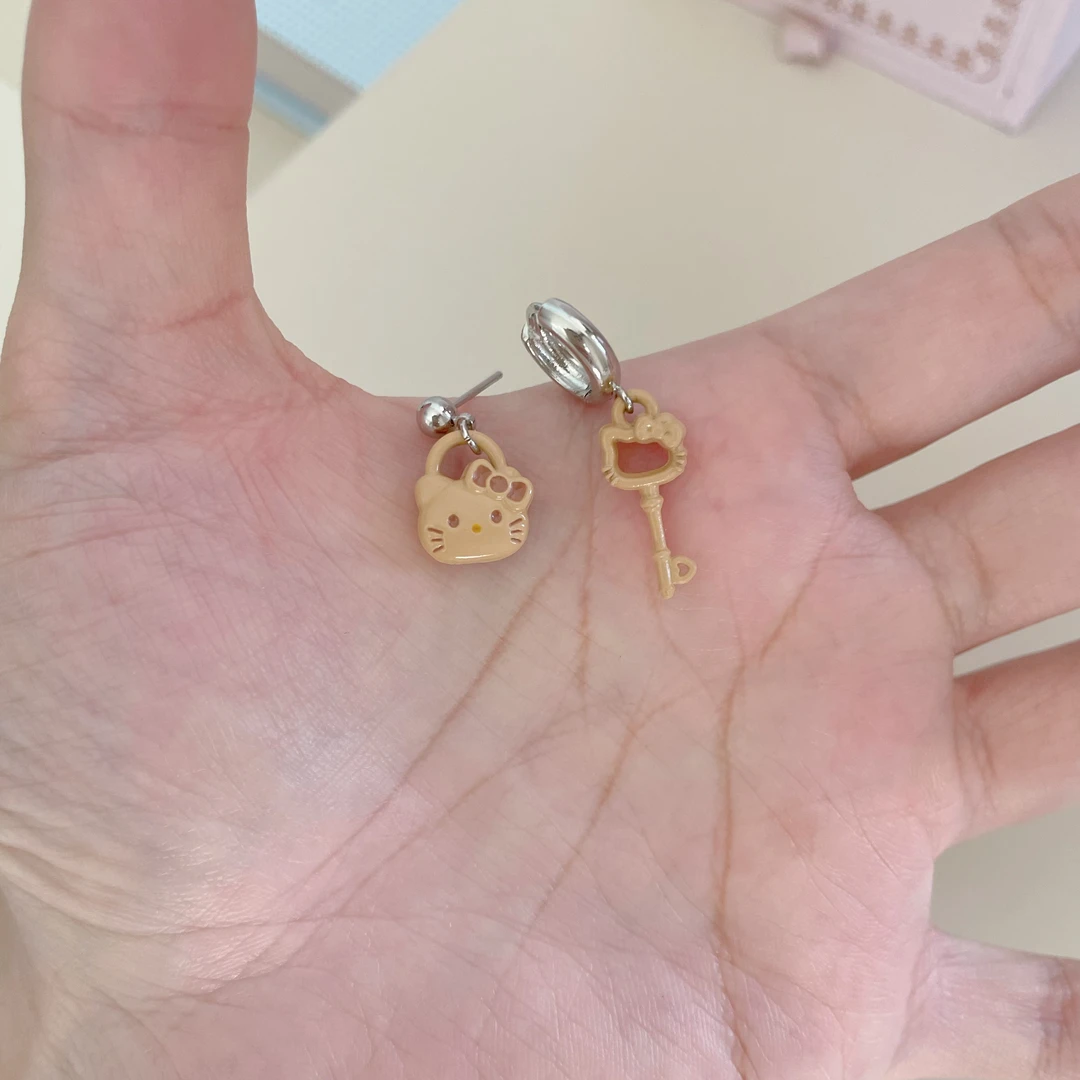 铜合金耳饰 D2028 S925银针不对称Kt咖色小巧精致百搭时尚气质女