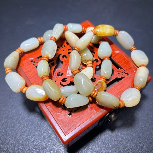 新疆和田玉 原石手串 9-10颗 一物一证 拍一发一多样性发货