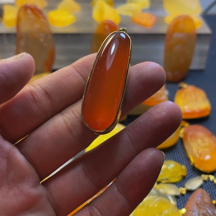 石英质玉未镶嵌颈饰风*子