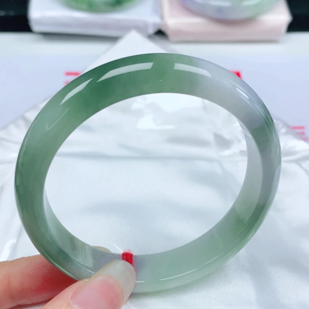 翡翠未镶嵌手镯  编号52 正圈58