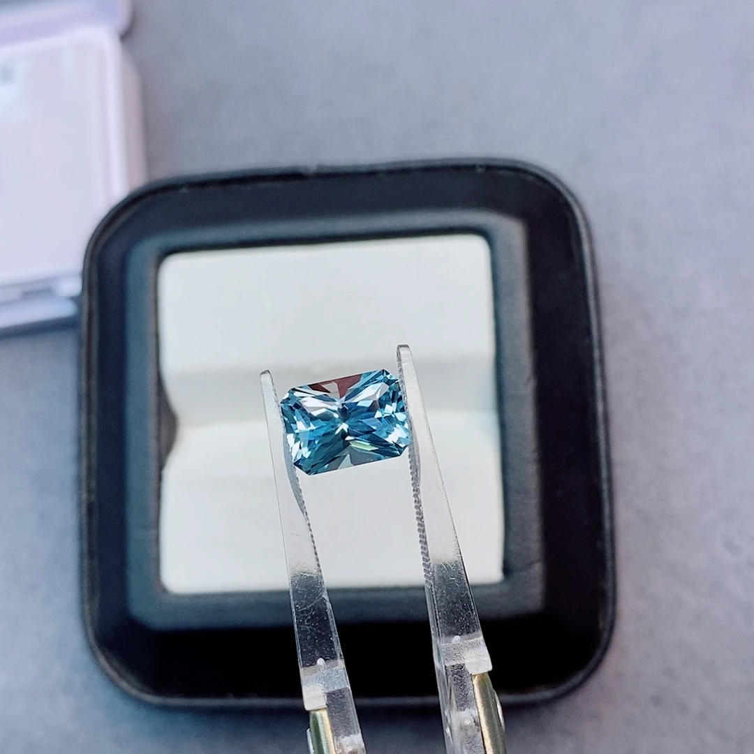 笔搁海蓝宝石未镶嵌2.32ct 圣玛利亚