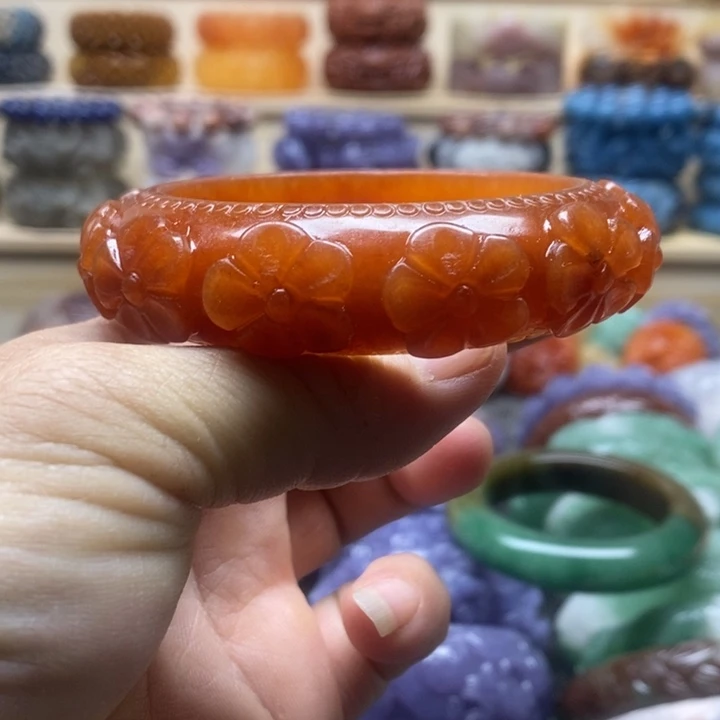 未镶嵌手镯石英质玉