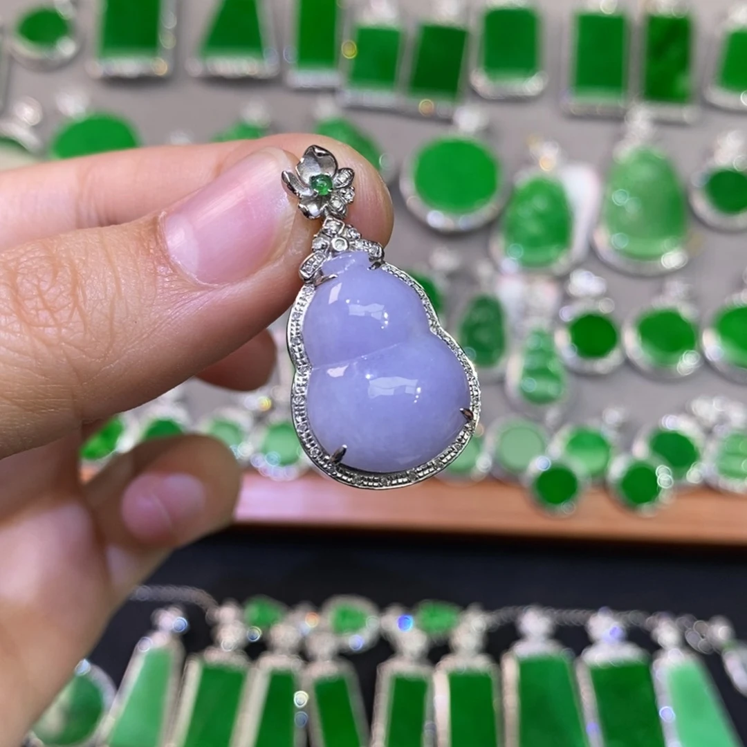 翡翠吊坠(不含链)18K金镶嵌