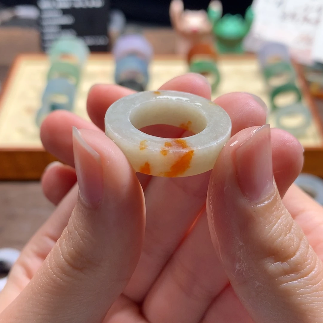 定制翡翠未镶嵌L**n翡翠戒圈 洒金