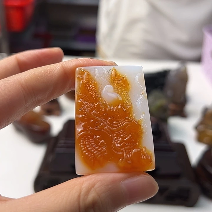 玛瑙/玉髓颈饰未镶嵌