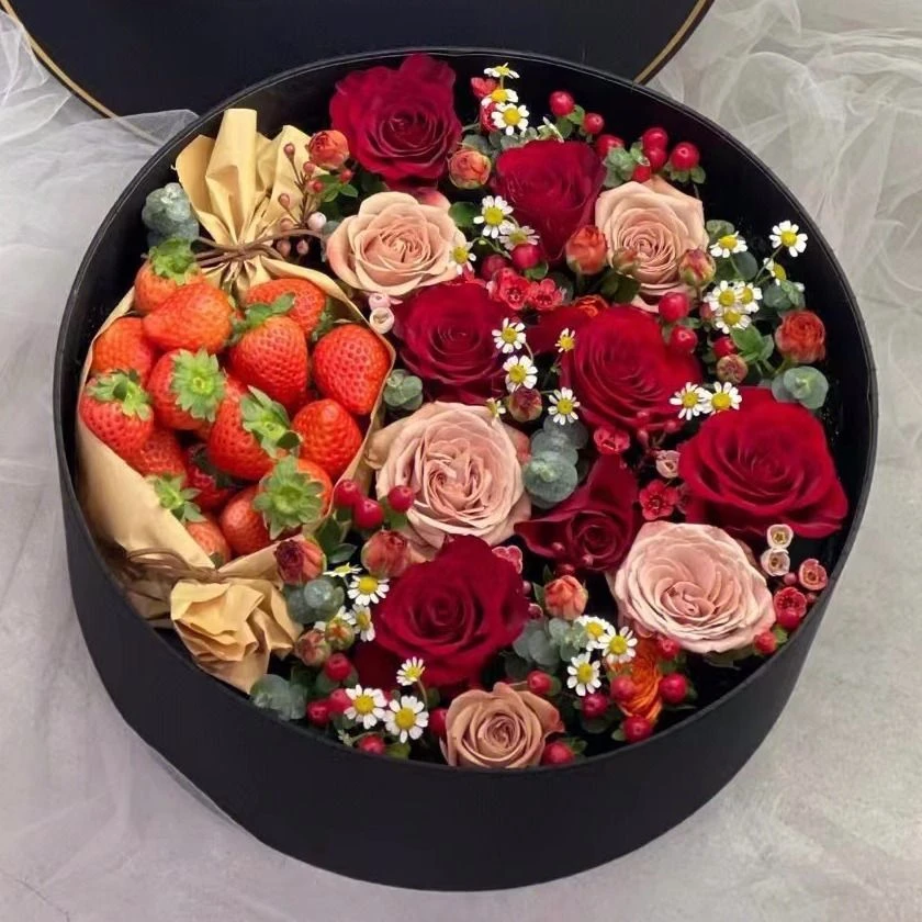 【欢乐时光】11朵玫瑰花+草莓礼盒生日礼物送女友罗湖花店送花上门