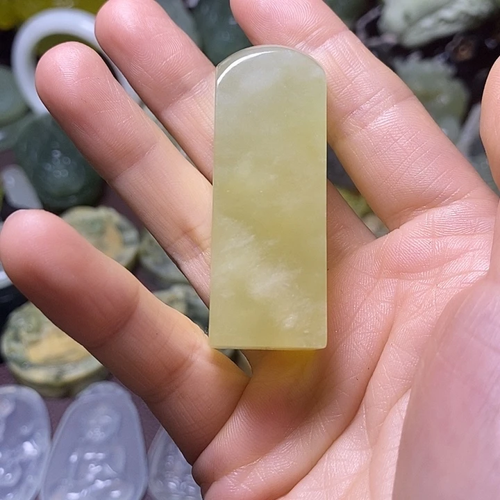 海***i岫玉未镶嵌岫玉颈饰