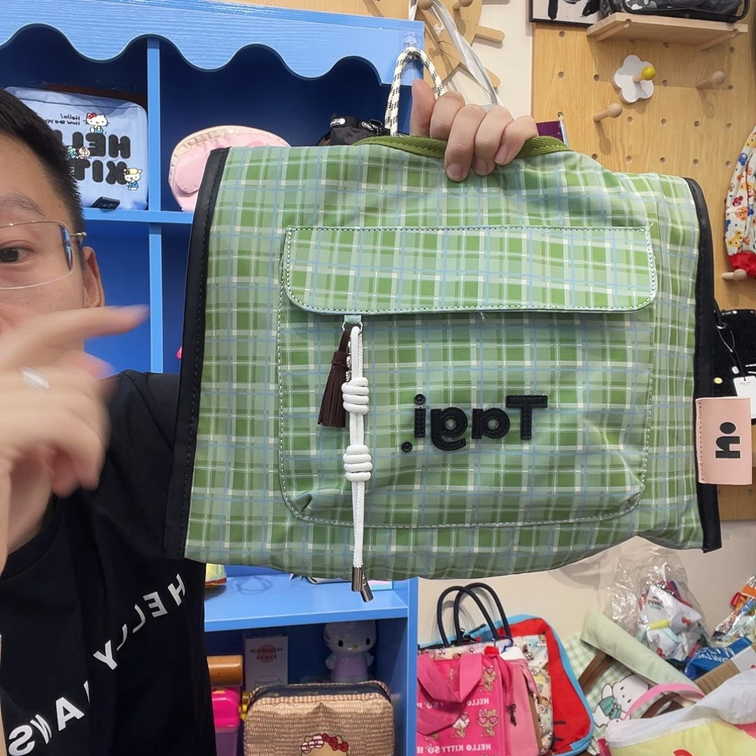PU化妆包等产品和产品