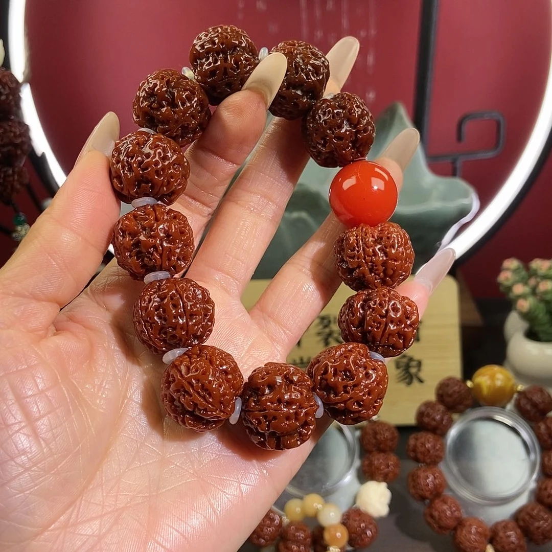 金刚菩提把件520红。