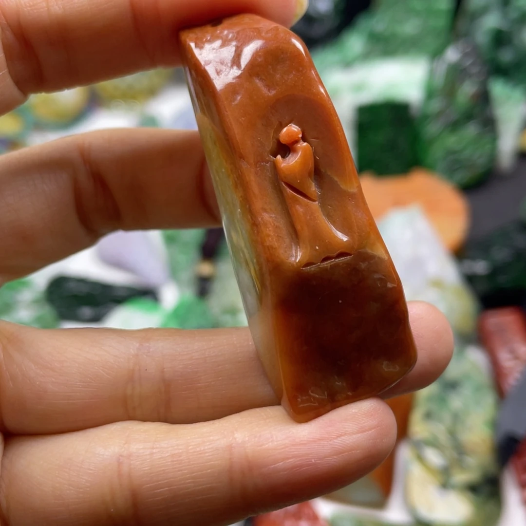 翡翠颈饰未镶嵌牌子