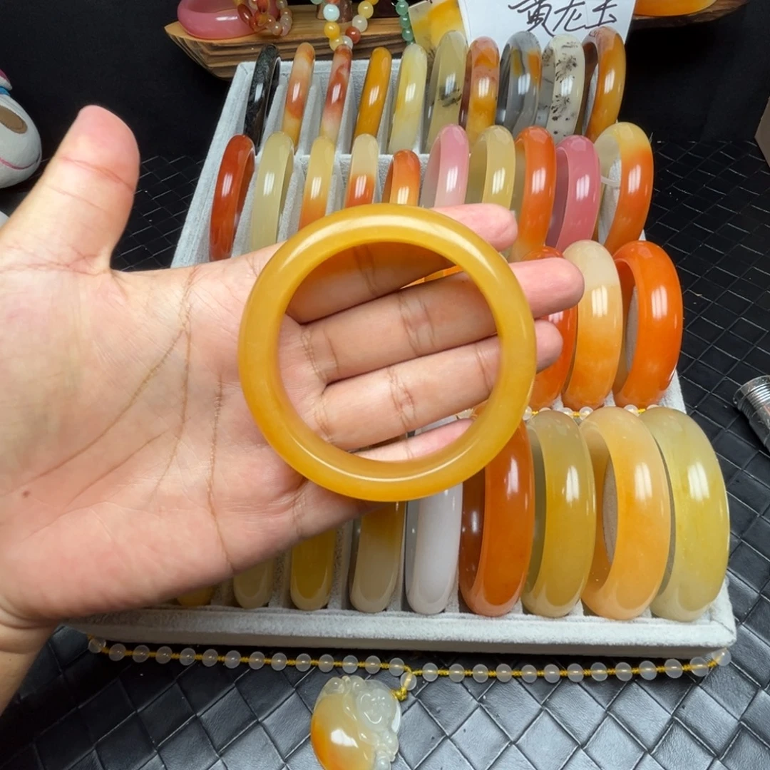 ʚ***ɞ未镶嵌石英质玉（黄龙玉）手镯