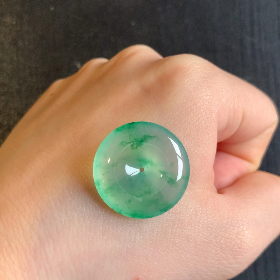 翡翠颈饰未镶嵌天然翡翠