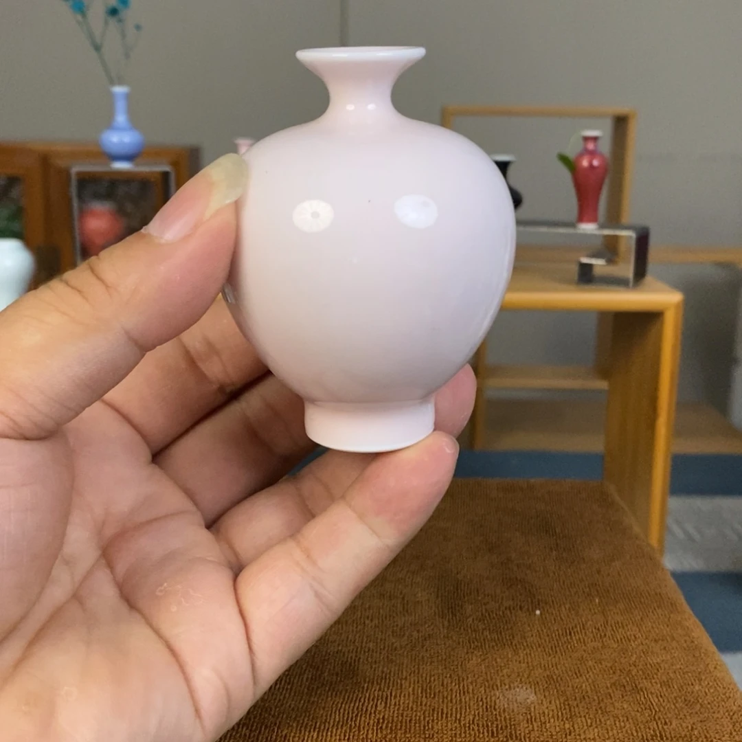 摆件景德镇瓷器精品陈列中