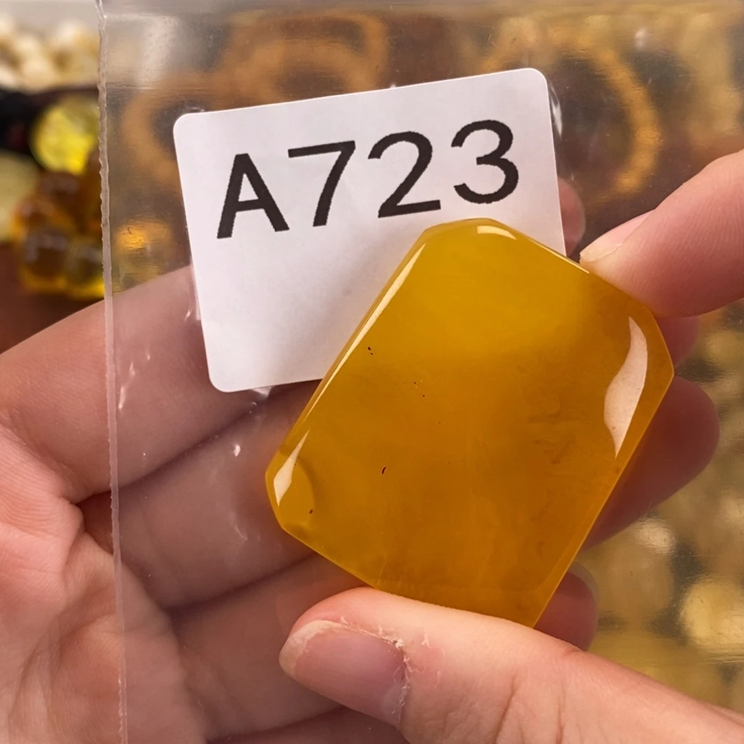 未镶嵌琥珀珠宝奇石