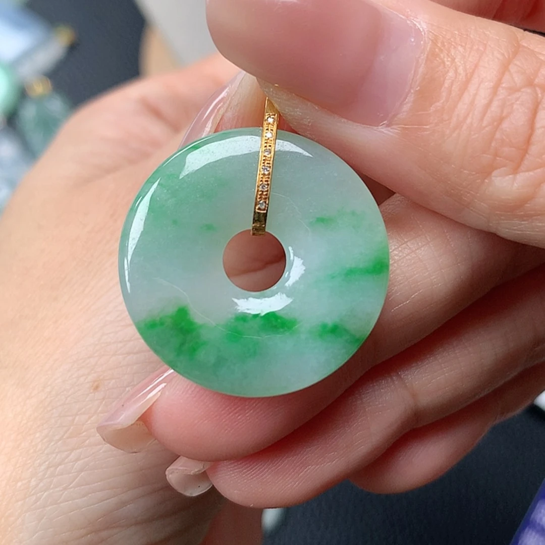 【闪购商品】翡翠吊坠(不含链)18K金镶嵌