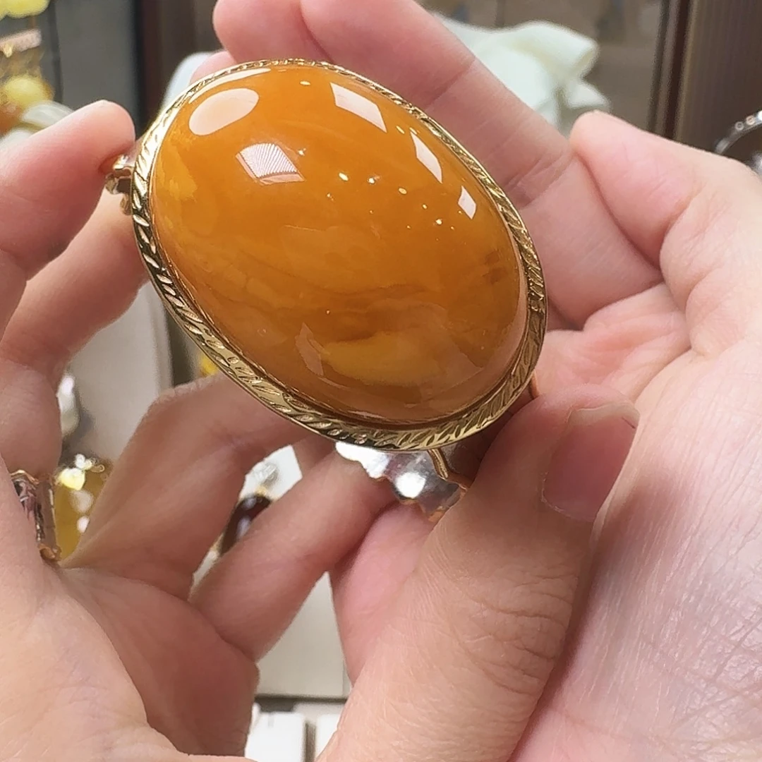 琥珀未镶嵌颈饰手镯