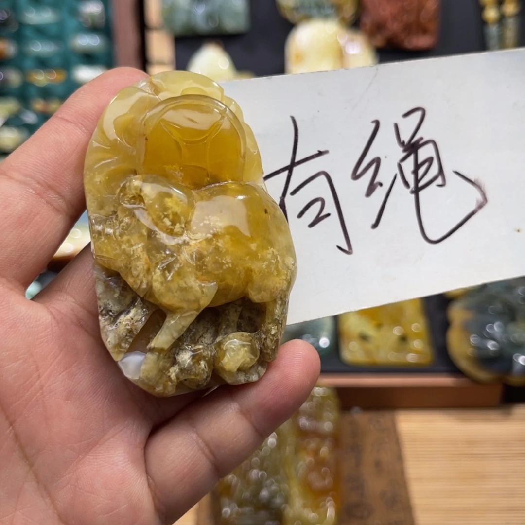 未镶嵌蛇纹石玉颈饰