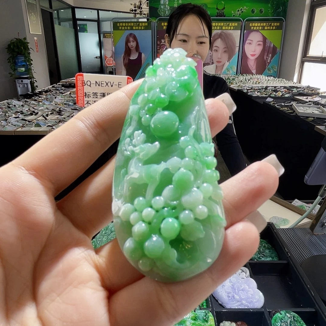 颈饰未镶嵌翡翠一
