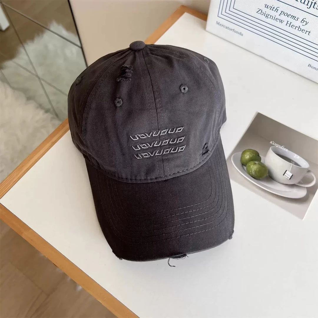CANCAN{高定水泥灰}破洞字母棒球帽显脸小软顶遮阳鸭舌帽