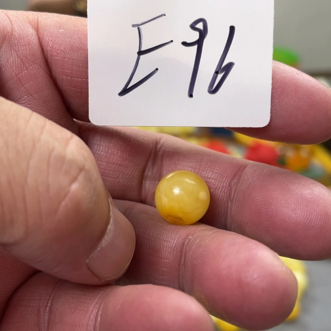 手链琥珀未镶嵌多样性发，发其中一件