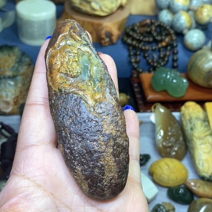 岫岩河磨玉（透闪石质玉）把件未镶嵌
