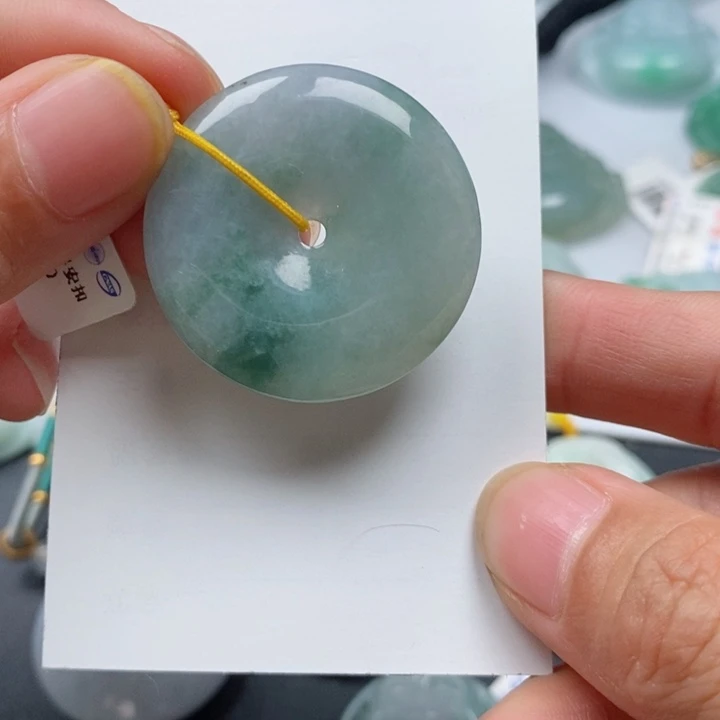 翡翠颈饰未镶嵌尺寸33/5.7