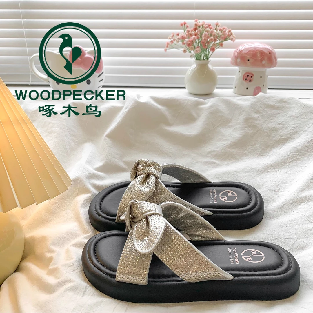 啄木鸟法式蝴蝶结交叉带拖鞋女夏外穿2025新款配裙子平底水钻凉拖