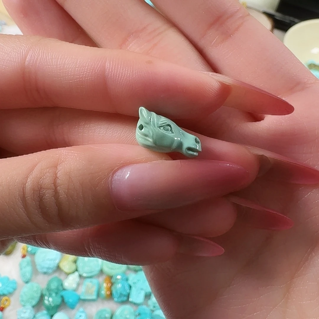 绿松石未镶嵌吊坠(不含链)马首