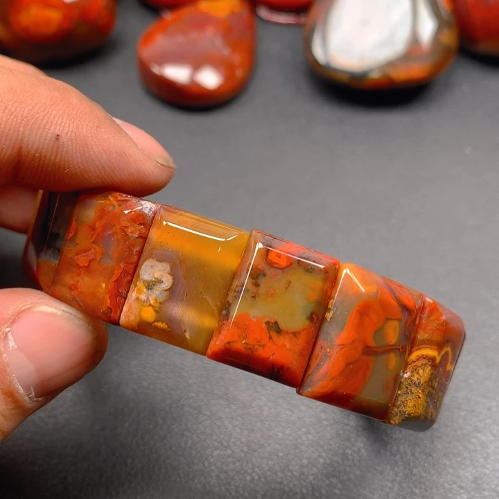 玛瑙/玉髓颈饰未镶嵌用****瓶