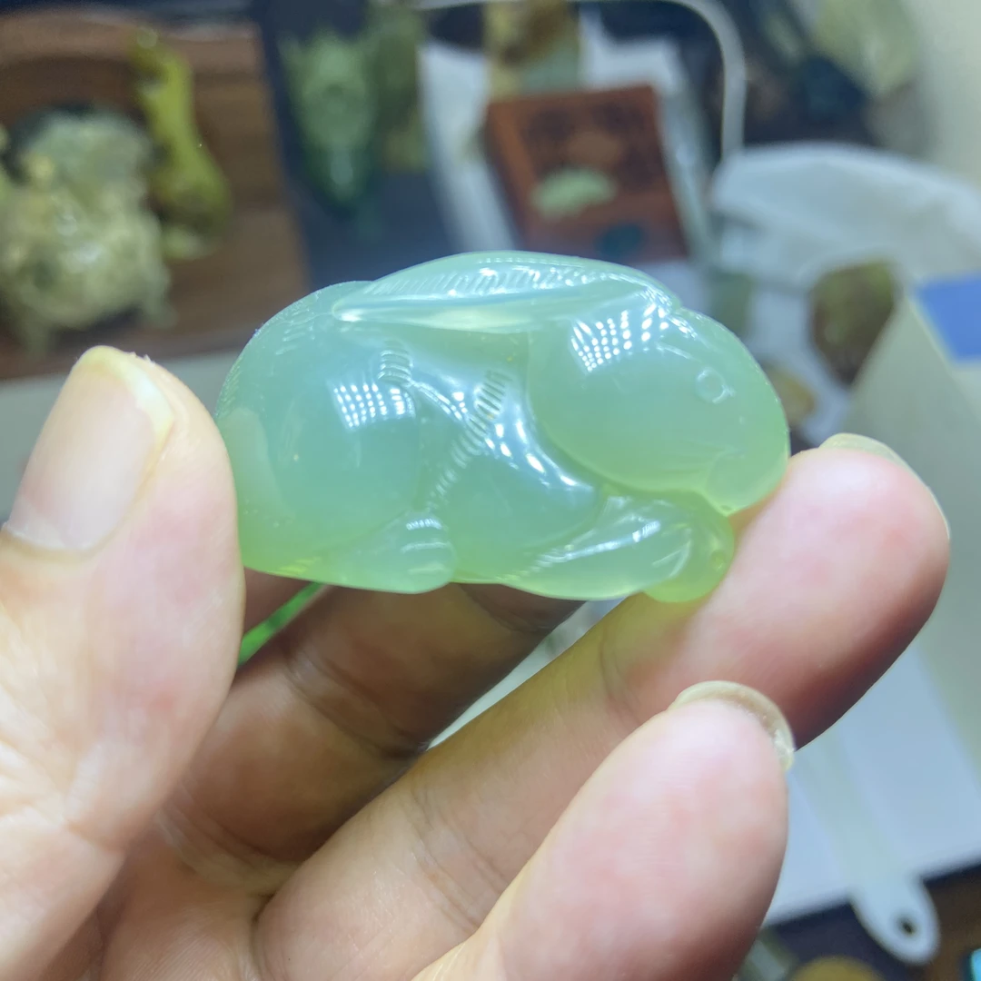 精品岫玉立体精雕兔子挂件手工手握茶宠
