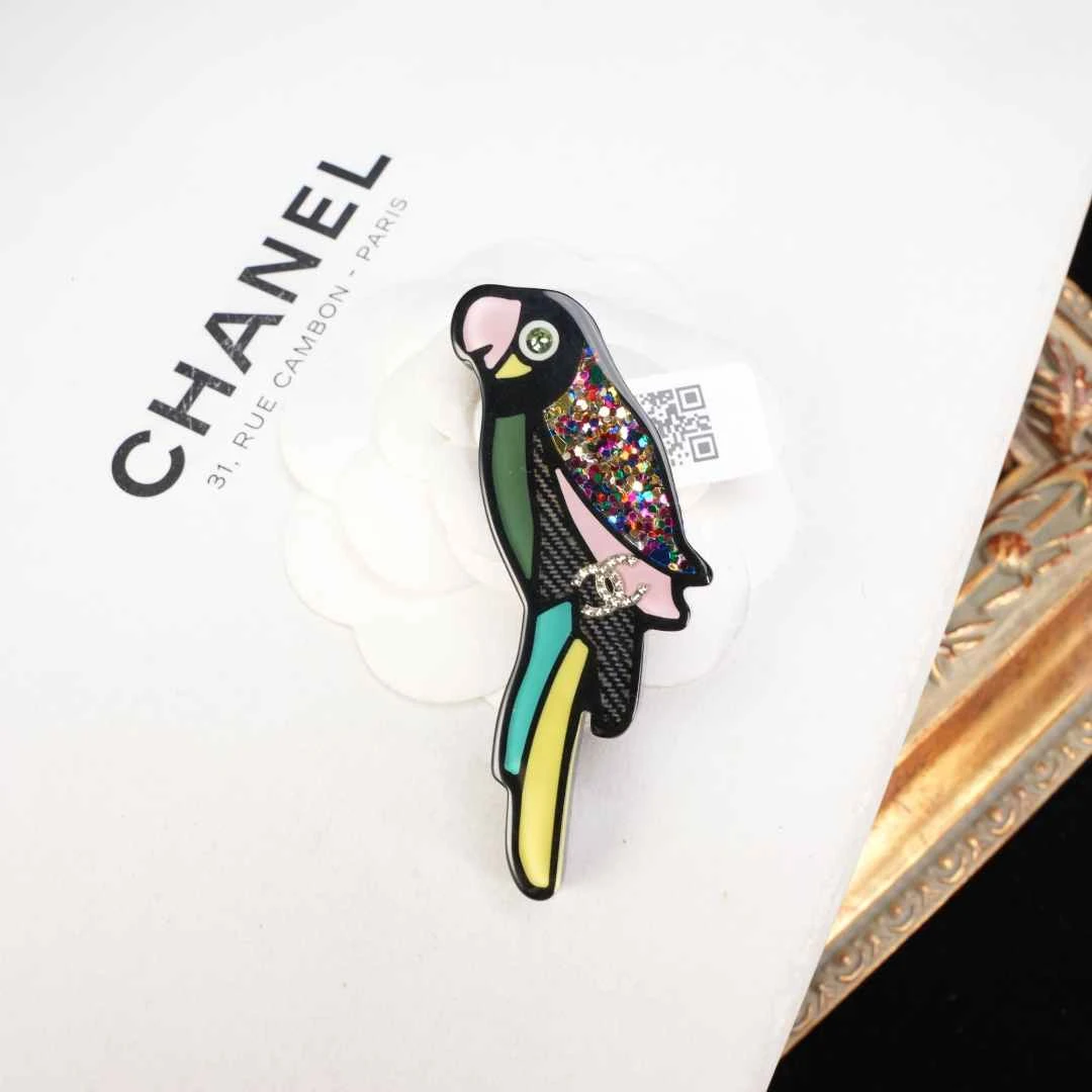 95新 Chanel/香奈儿 柚礼中古/香奈儿亚克力鹦鹉胸针TT507003
