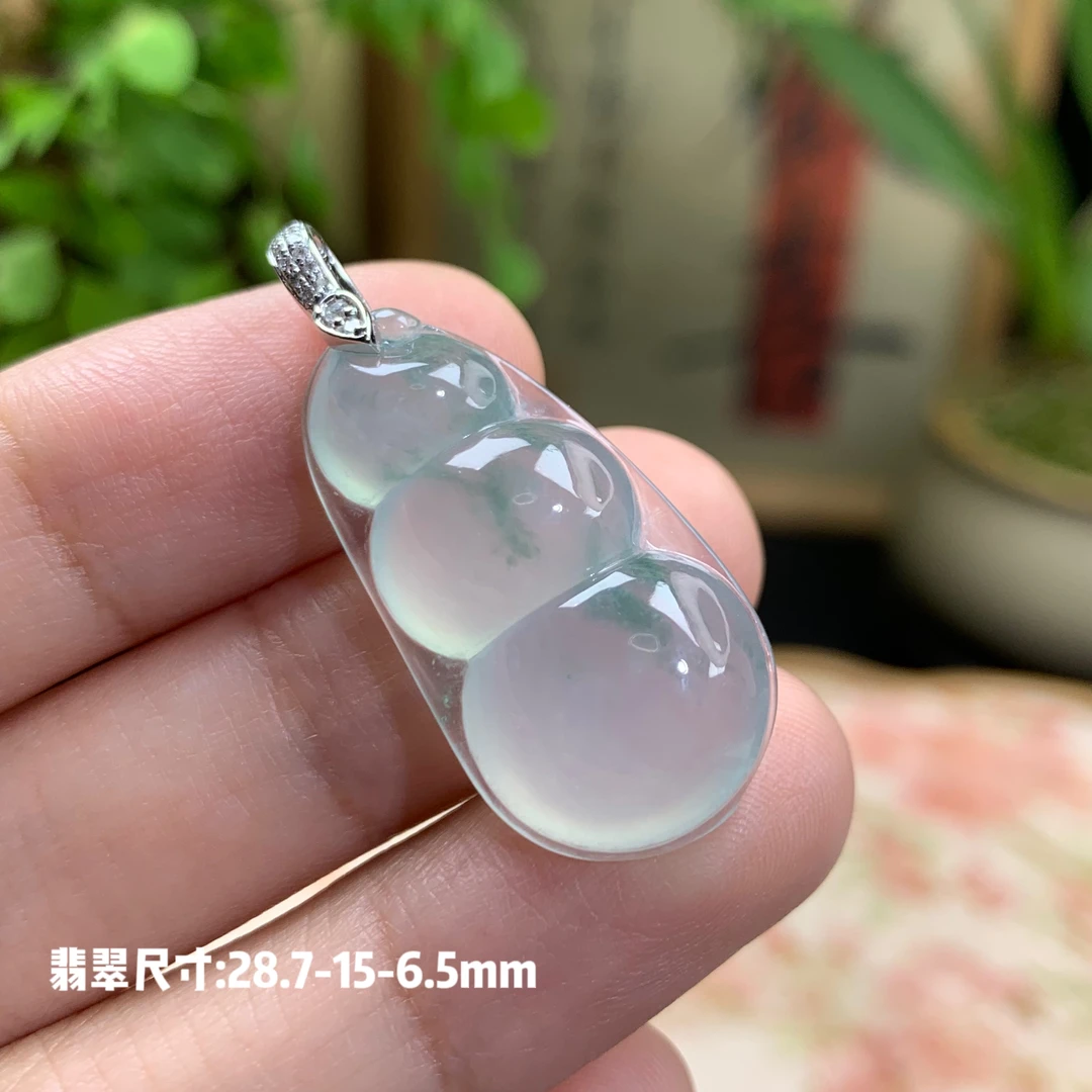 仙子翡翠18k金镶嵌冰种起光飘花饱满福豆吊坠缅甸翡翠A货灵动优雅