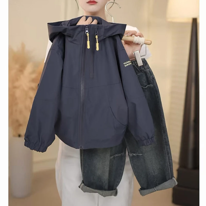 儿童冲锋衣2025秋季新款户外休闲百搭连帽上衣男童女秋装夹克洋气