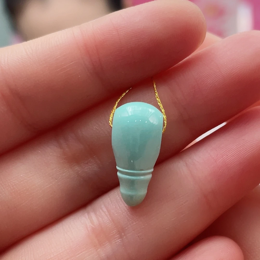 绿松石颈饰未镶嵌