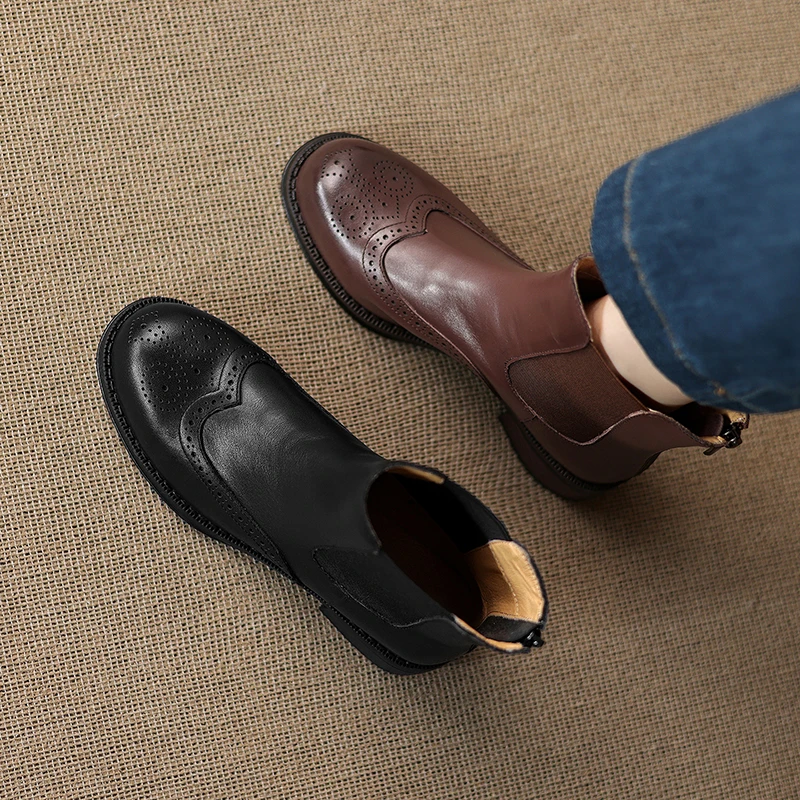 2025秋冬新款英伦风布洛克切尔西靴子粗跟复古百搭时尚中跟短靴女