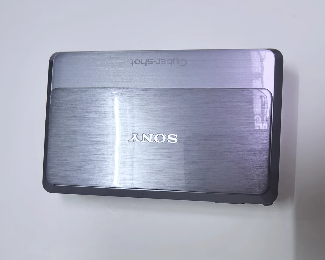 99新 Sony/索尼 99成新触屏色彩浓郁1020万像素4倍变焦数码相机