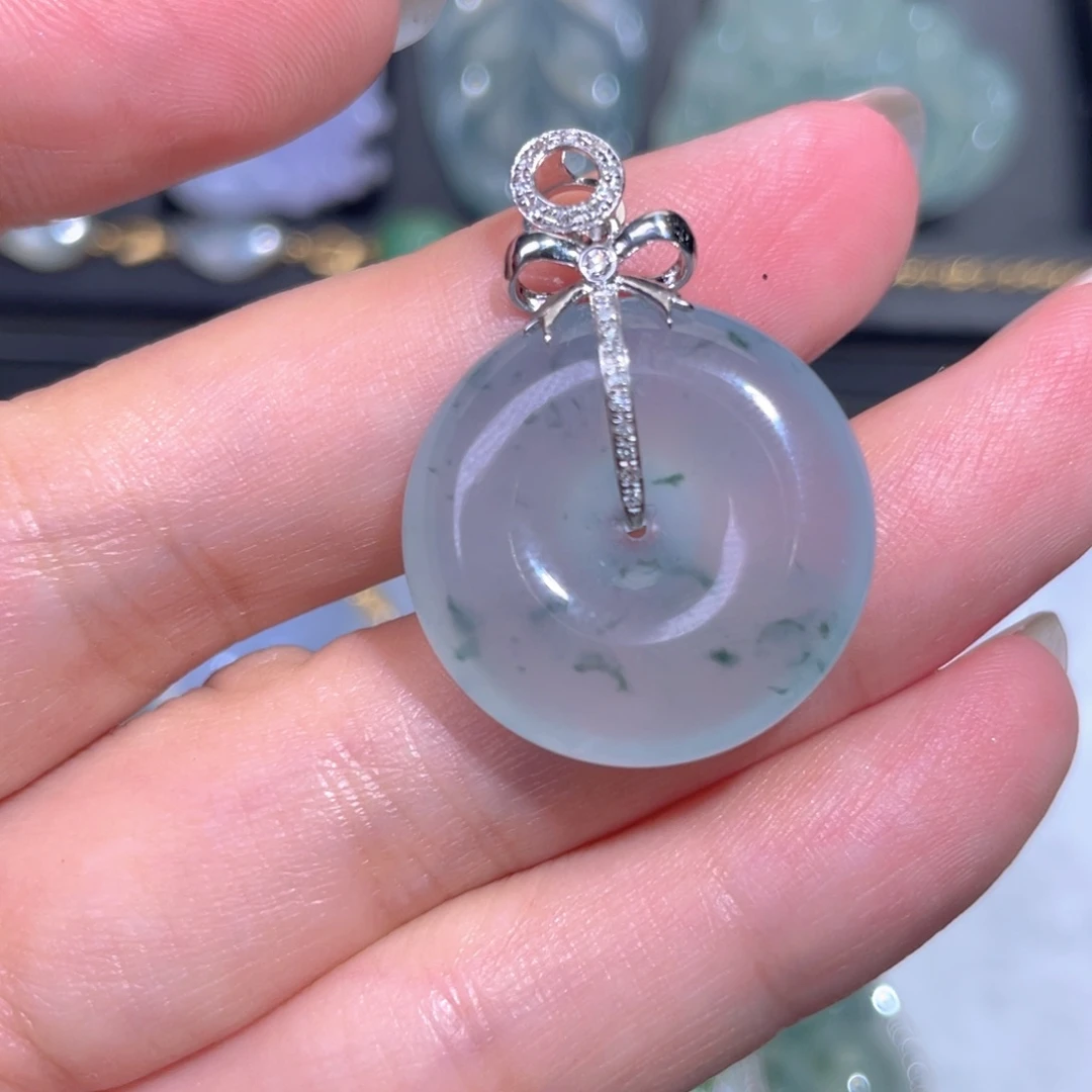 颈饰18K金镶嵌翡翠翡翠