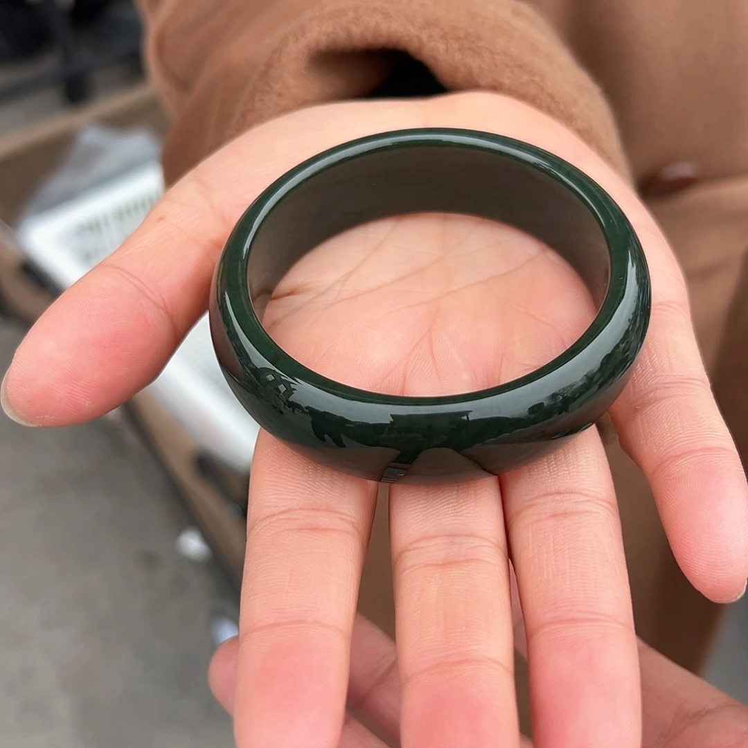 和田玉精品宽版手镯未镶嵌