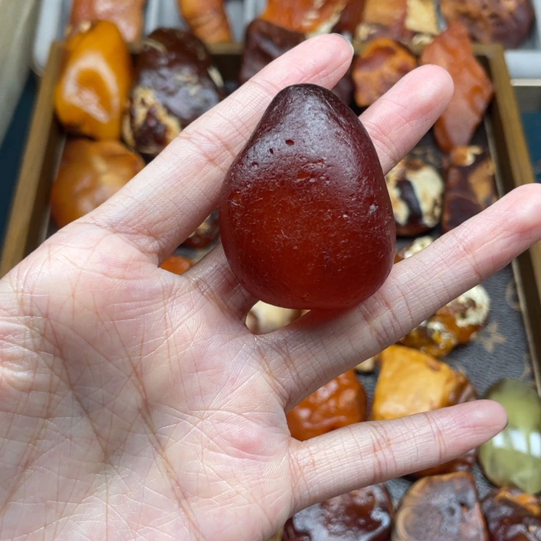 琥珀未镶嵌珠宝奇石