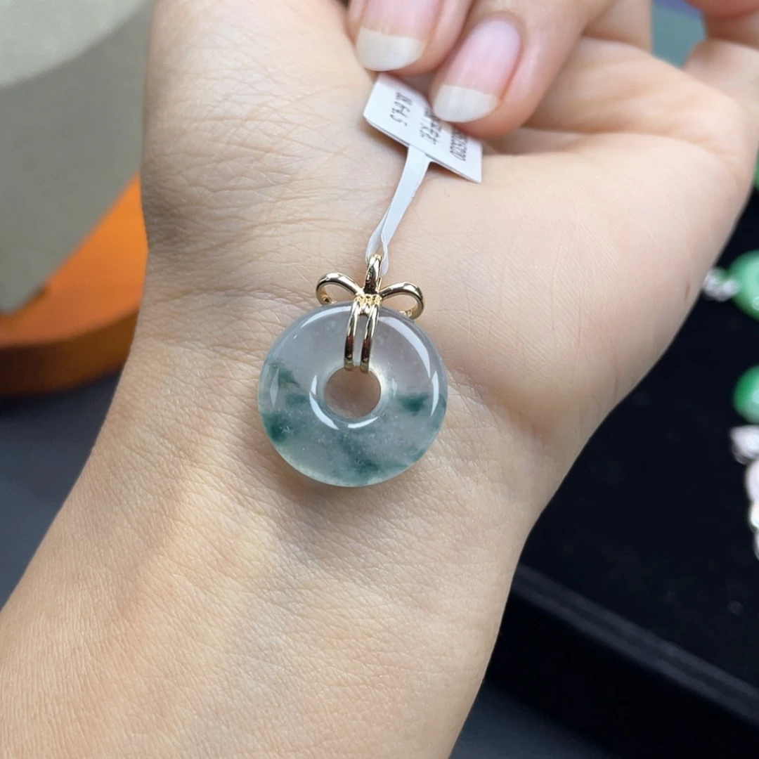 【闪购商品】翡翠颈饰18K金镶嵌20号 蓝冰飘花