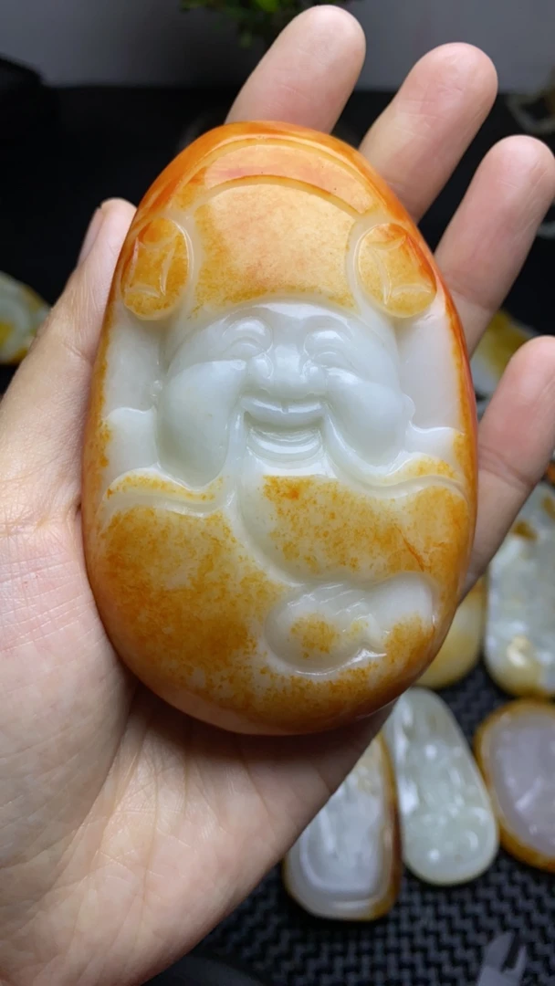 和田玉精美手把财神