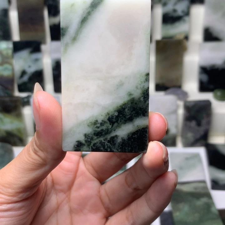 美***天未镶嵌独山玉颈饰