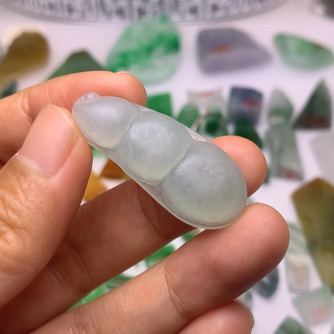 定制翡翠未镶嵌天然翡翠定制