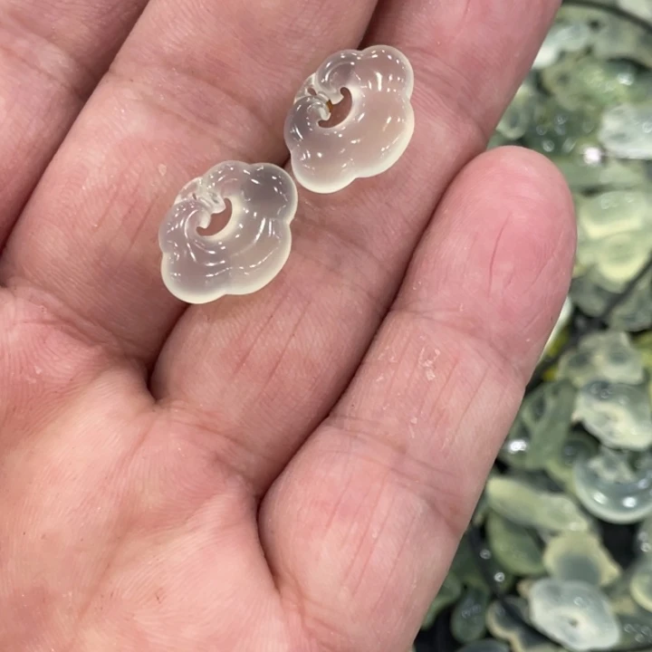 蛇纹石玉合金颈饰