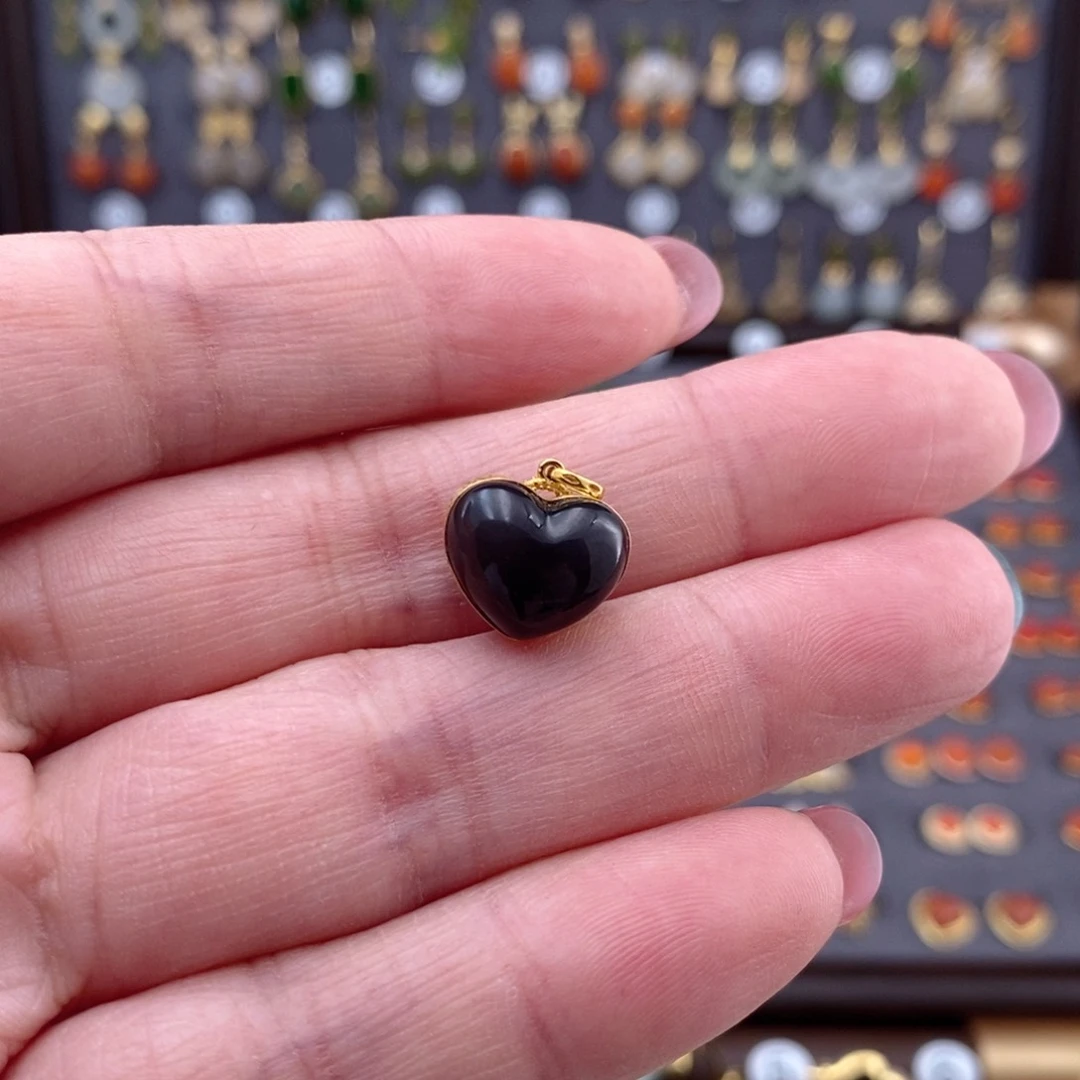 颈饰18K金镶嵌和田玉