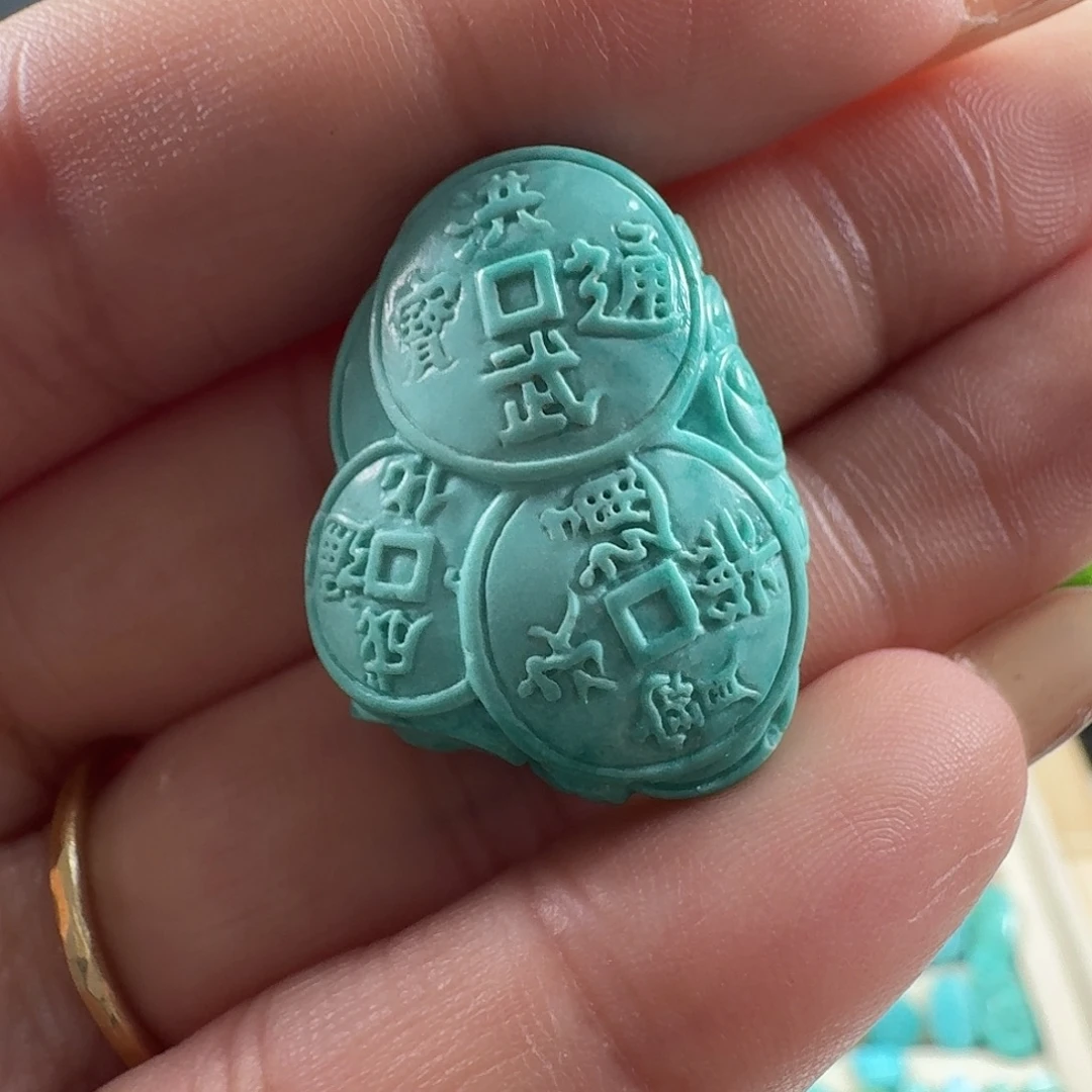 绿松石未镶嵌颈饰