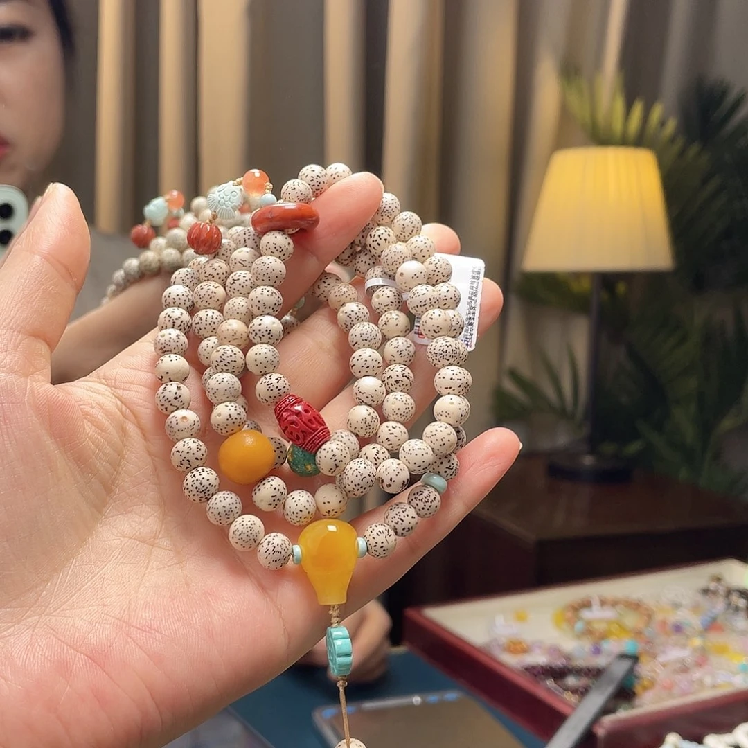 蜜蜡未镶嵌裸石手链