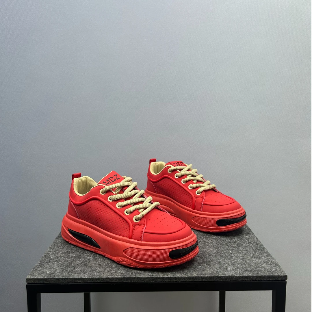 夏季时尚休闲板鞋胶粘中跟秋季青年老爹鞋休闲鞋春季厚底虎年