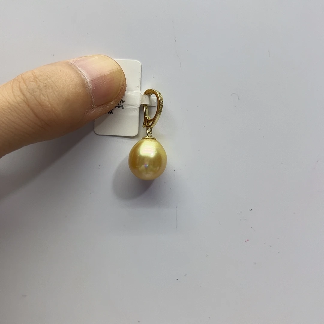 未镶嵌海水珍珠颈饰