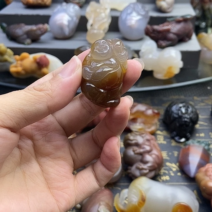 未镶嵌其他石英质玉墨*